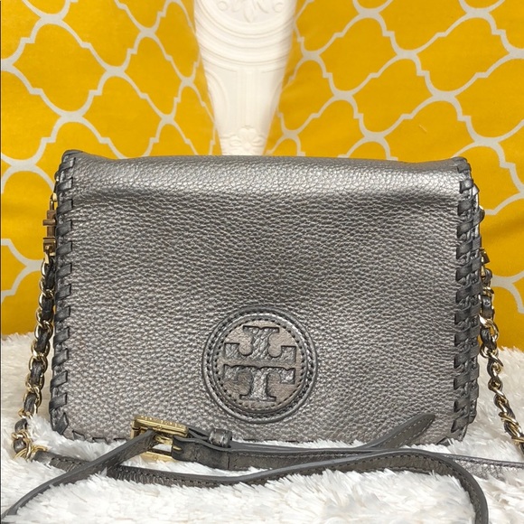 Tory Burch Handbags - 🌸OFFERS?🌸Tory Burch Leather Silver 2in1Crossbody